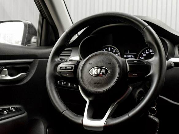 2018 Kia Rio X-Line IV, чёрный, 1580000 рублей - вид 12