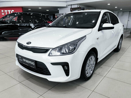 2020 Kia Rio IV, белый, 1220000 рублей, вид 1