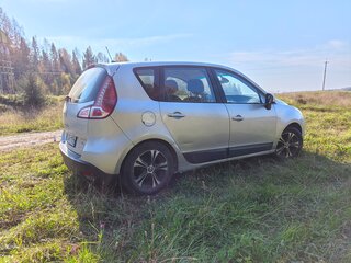 2010 Renault Scenic III, серебристый, 580000 рублей, вид 3
