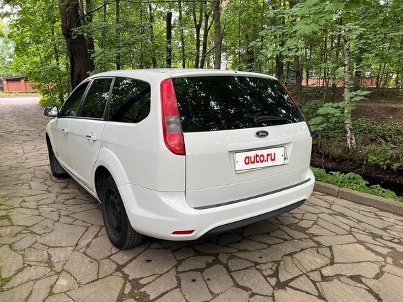 2011 Ford Focus II Рестайлинг, белый, 490000 рублей - вид 7