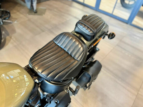 2021 Harley-Davidson Street Bob, зелёный, 1950000 рублей, вид 3