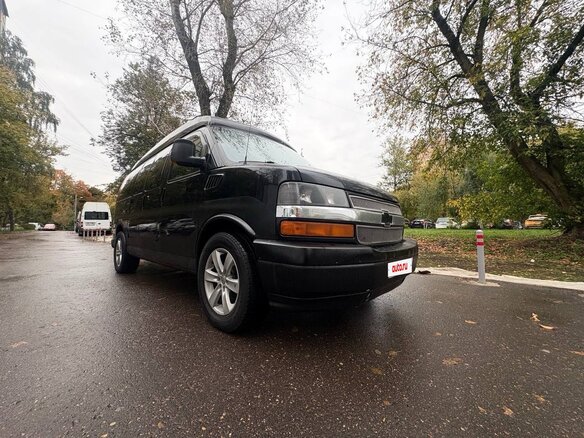 2011 Chevrolet Express II, чёрный, 1700000 рублей - вид 10