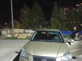 2010 Kia Rio II Рестайлинг, серебристый, 350000 рублей, вид 1