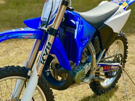2015 Yamaha YZ250, синий, 597836 рублей, вид 4