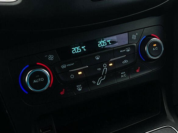 2016 Ford Focus III Рестайлинг, серый, 1397000 рублей - вид 15