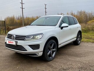 2015 Volkswagen Touareg II Рестайлинг, белый, 2750000 рублей, вид 1