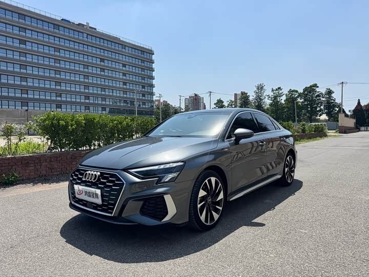 Открыть фотографии: Audi A3 IV (8Y)
