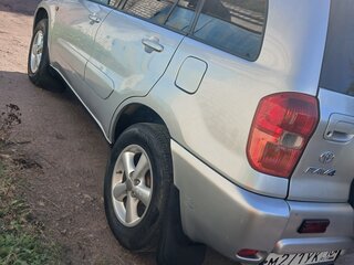 2001 Toyota RAV4 II (XA20), серебристый, 470000 рублей, вид 5