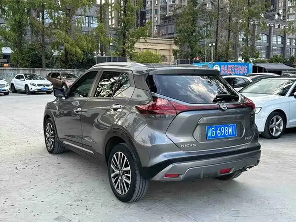2023 Nissan Kicks I Рестайлинг, серый, 1230000 рублей - вид 3