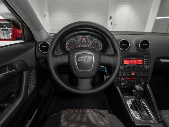 2007 Audi A3 II (8P) Рестайлинг 1, красный, 645000 рублей - вид 9