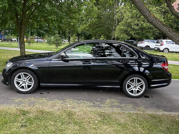 2008 Mercedes-Benz C-Класс 200 III (W204), чёрный, 950000 рублей - вид 2