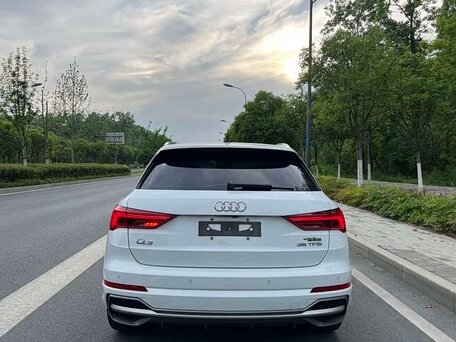 2022 Audi Q3 35 TFSI II (F3), белый, 2930000 рублей, вид 4