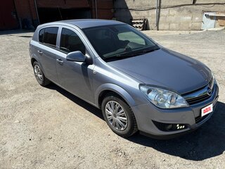 2010 Opel Astra H Рестайлинг, серебристый, 530000 рублей, вид 3