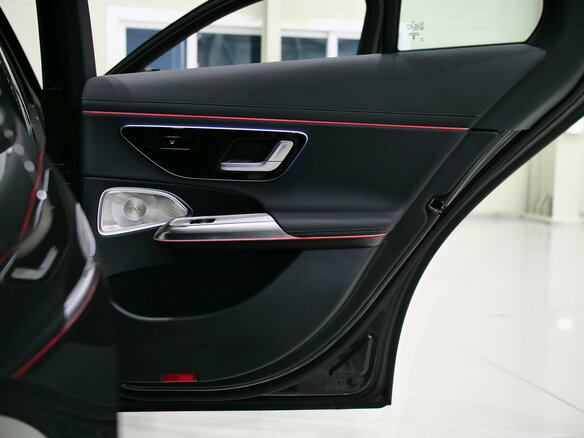 2025 Mercedes-Benz E-Класс 300 VI (W214, S214), чёрный, 7800000 рублей - вид 25