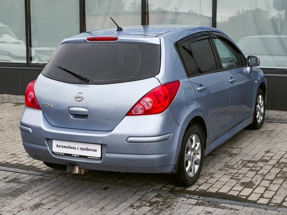 2012 Nissan Tiida I Рестайлинг, серый, 690000 рублей - вид 4