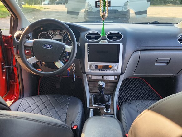 2008 Ford Focus II Рестайлинг, красный, 650000 рублей - вид 8
