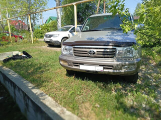 2006 Toyota Land Cruiser 100 Series Рестайлинг 2, серебристый, 2350000 рублей, вид 1