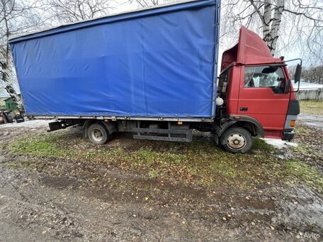 2011 TATA 613, красный, 950000 рублей, вид 3