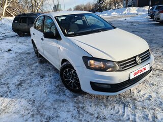 2019 Volkswagen Polo V Рестайлинг, белый, 630000 рублей, вид 4