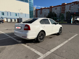 2012 Skoda Octavia II (A5) Рестайлинг, белый, 855000 рублей, вид 4