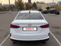 2021 Hyundai Solaris II Рестайлинг, белый, 1600000 рублей - вид 5