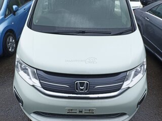2017 Honda Stepwgn V Рестайлинг, серый, 1850000 рублей, вид 1