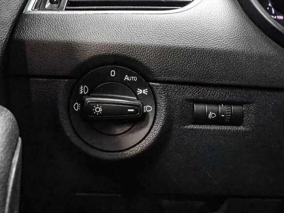 2013 Skoda Octavia III (A7), белый, 949000 рублей - вид 12