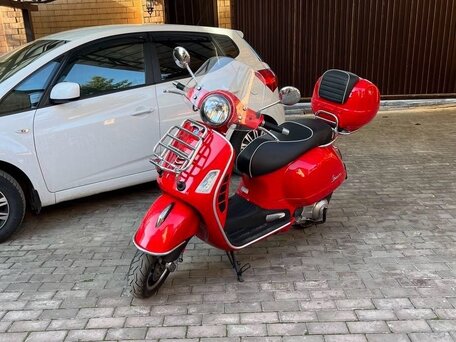 2018 Vespa GTS Super 300, красный, 790000 рублей, вид 5