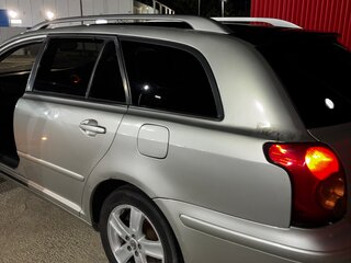 2005 Toyota Avensis II, серебристый, 600000 рублей, вид 4