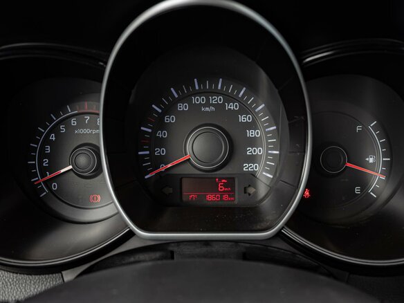 2016 Kia Rio III Рестайлинг, серебристый, 645000 рублей - вид 13