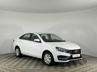 2024 Lada (ВАЗ) Vesta I Рестайлинг (NG), белый, 1376000 рублей, вид 3