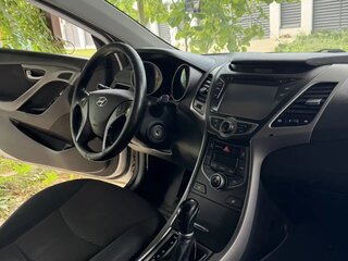 2015 Hyundai Elantra V (MD) Рестайлинг, белый, 1300000 рублей, вид 5