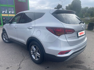 2017 Hyundai Santa Fe III Рестайлинг, серебристый, 1950000 рублей, вид 3