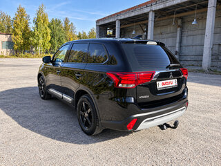 2019 Mitsubishi Outlander III Рестайлинг 3, чёрный, 2250000 рублей, вид 5