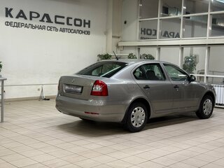 2011 Skoda Octavia II (A5) Рестайлинг, серый, 635000 рублей, вид 2