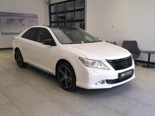 2014 Toyota Camry VII (XV50), белый, 1250000 рублей, вид 2