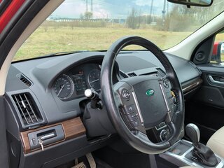 2013 Land Rover Freelander II Рестайлинг 2, красный, 1650000 рублей, вид 4