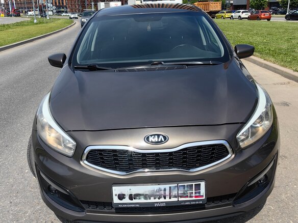 2018 Kia Ceed II Рестайлинг, коричневый, 1250000 рублей - вид 2