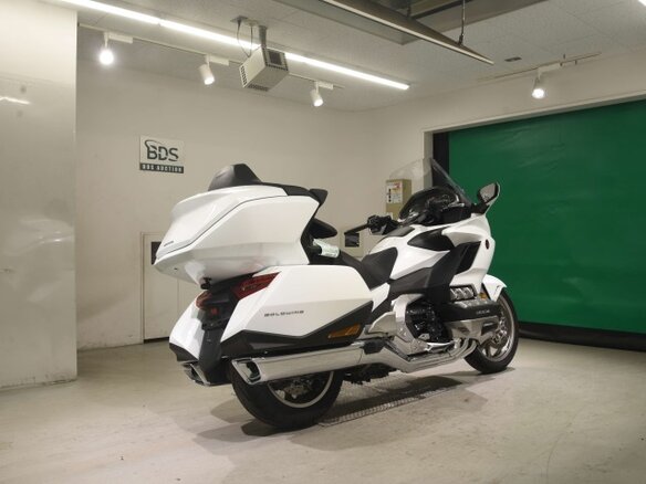 2022 Honda GL 1800 Gold Wing, белый, 2680000 рублей - вид 3