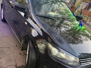 2014 Volkswagen Polo V, чёрный, 800000 рублей, вид 2