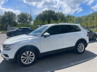 2017 Volkswagen Tiguan II, белый, 2410000 рублей, вид 4
