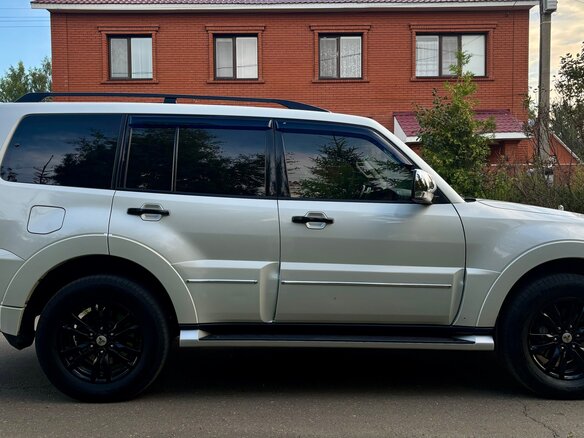2019 Mitsubishi Pajero IV Рестайлинг 2, белый - вид 6