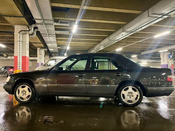 1994 Mercedes-Benz E-Класс 320 I (W124), чёрный, 1190000 рублей - вид 6