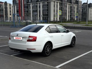 2017 Skoda Octavia III (A7) Рестайлинг, белый, 1400000 рублей, вид 4