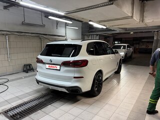 2019 BMW X5 30d IV (G05/G18), белый, 4800000 рублей, вид 4
