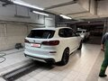 2019 BMW X5 30d IV (G05/G18), белый - вид 3