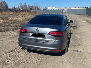 2017 Volkswagen Jetta VI Рестайлинг, серебристый, 1350000 рублей, вид 3