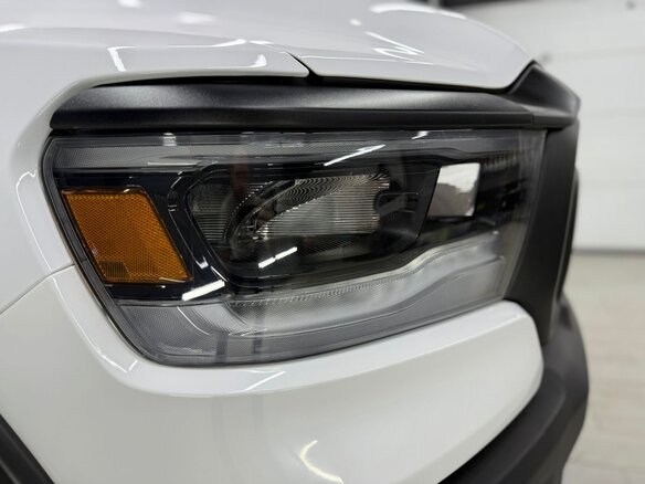 2023 Ram 1500 Crew Cab V, белый, 7700000 рублей - вид 33
