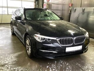 2019 BMW 5 серии 520d xDrive VII (G30/G31/G38), чёрный, 3050000 рублей, вид 3