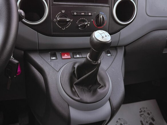 2012 Citroen Berlingo II, белый, 850000 рублей - вид 17
